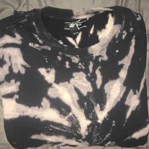 Black/bleached tie-dye crew neck